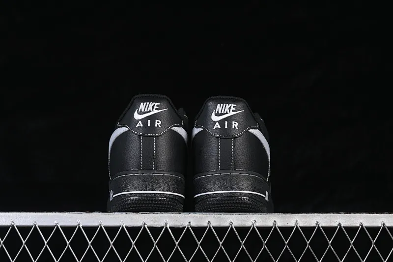 All categories Nk Air Force 1 Air Force series Nk Air Force 1 Low Air Force low-top Nike Air Force 1'07 Low black and silver small hook Air Force 1 low-top casual sneakers ZH0316-154